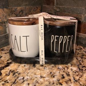Rae Dunn 🧂 SALT & PEPPER cellars